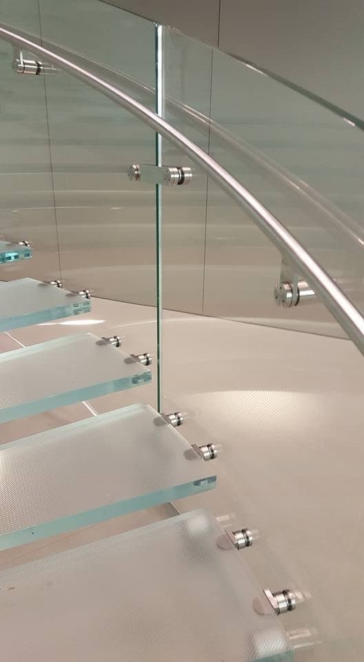 Escaliers en verre